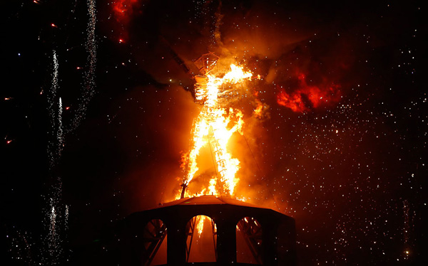 8天的城市：2025年美国火人节