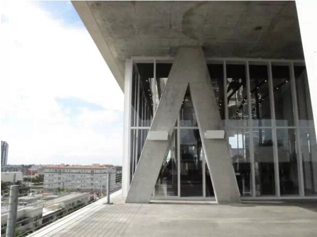 摄影师的必修课 熟练使用自然光拍时尚人像_5_3 熟练使用自然光拍时尚人像