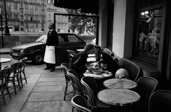 Peter Turnley摄影作品:法式热吻,巴黎的浪漫 Peter Turnley摄影作品:法式热吻,巴黎的浪漫