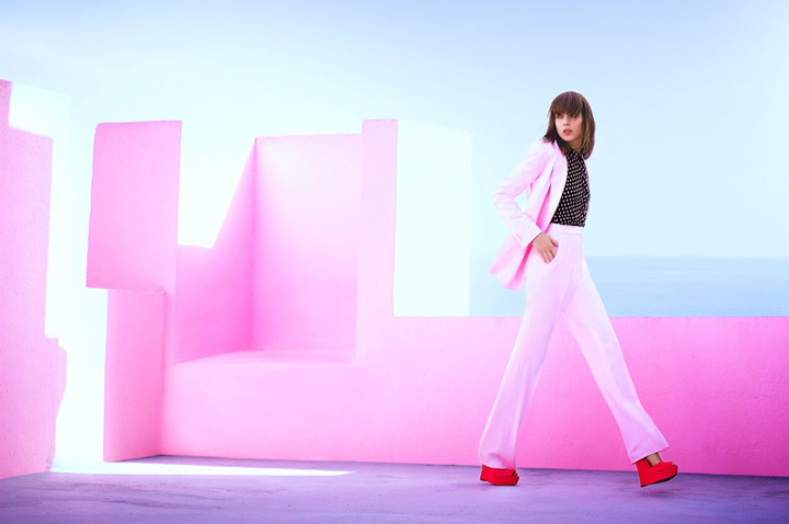 超模Kati Nescher 演绎《Harper’s Bazaar》别样色彩时尚大片