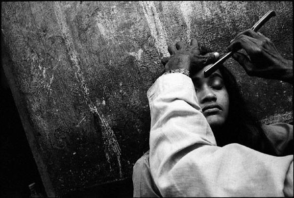 电影《生于妓院:加尔各答红灯区的孩子们》 电影《生于妓院:加尔各答红灯区的孩子们》