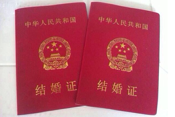 拍结婚照注意事项 打造正式而不失时尚的证件照