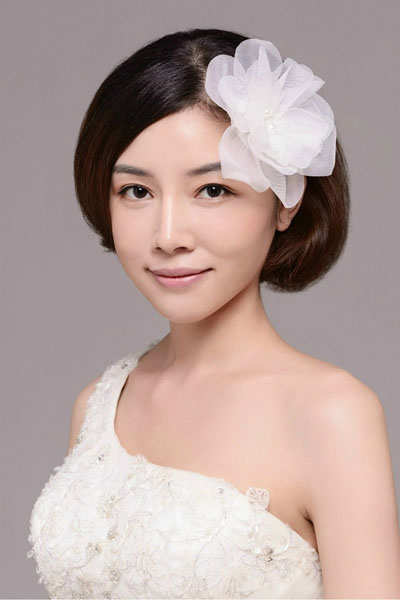 短发怎么拍婚纱照 展现别样的美丽