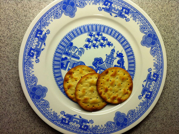 暗藏玄机 青花瓷插画