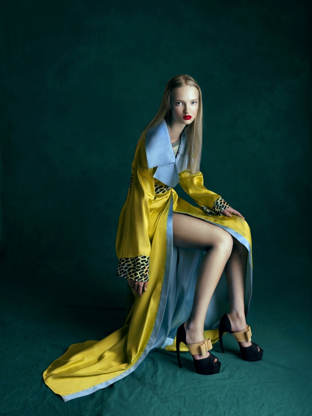 Lili Aleeva秋天的红色绝美摄影