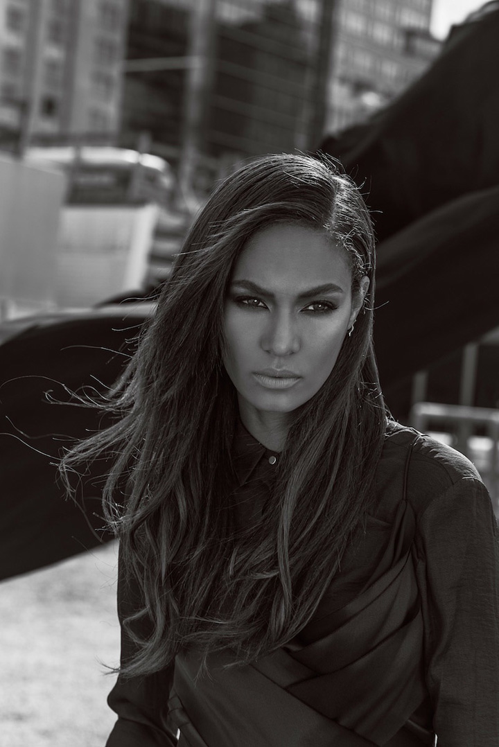 超模 Joan Smalls（琼·斯莫斯）《Harper’s Bazaar》时尚杂志大片