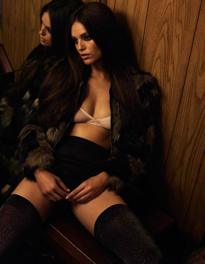 超模Emily DiDonato 演绎《Glamour》杂志时尚大片