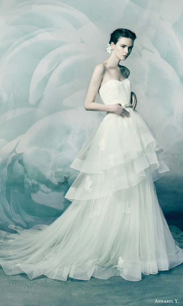 Annasul Y. 2025婚纱礼服系列