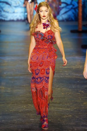 Anna Sui（安娜苏）2025纽约时装秀