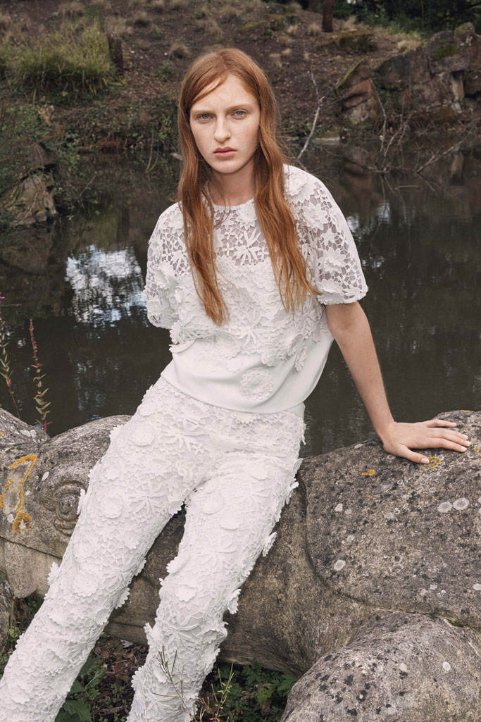 Victoria Beckham（维多利亚·贝克汉姆）2025 LookBook