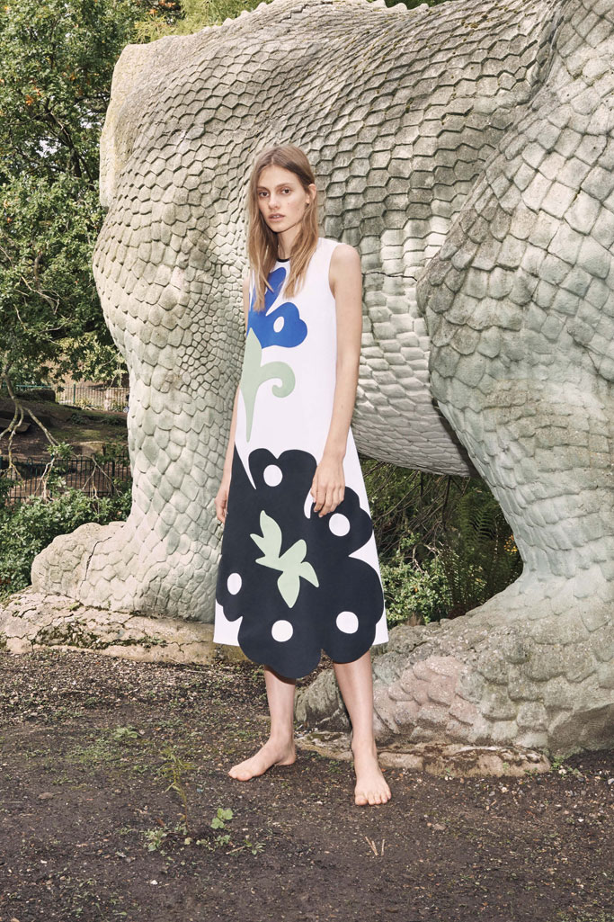 Victoria Beckham（维多利亚·贝克汉姆）2025 LookBook