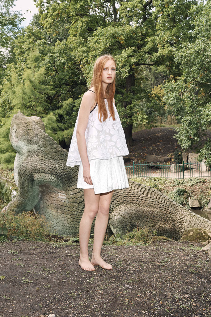 Victoria Beckham（维多利亚·贝克汉姆）2025 LookBook