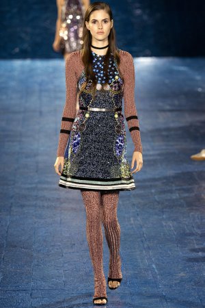Mary Katrantzou（玛丽·卡特兰佐）2025伦敦时装秀