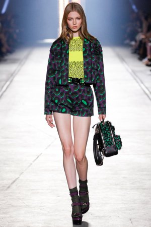 Versace（范思哲）2025米兰时装秀