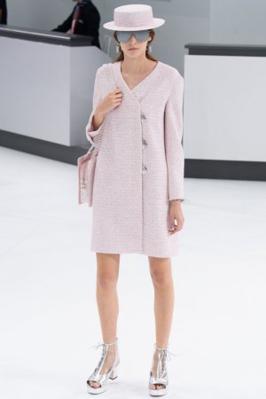Chanel（香奈儿）2025春夏巴黎时装秀