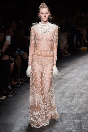 Valentino（华伦天奴）2025巴黎时装秀