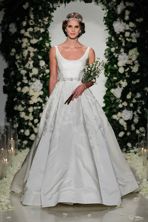 Anne Barge 2025纽约婚纱周婚纱秀