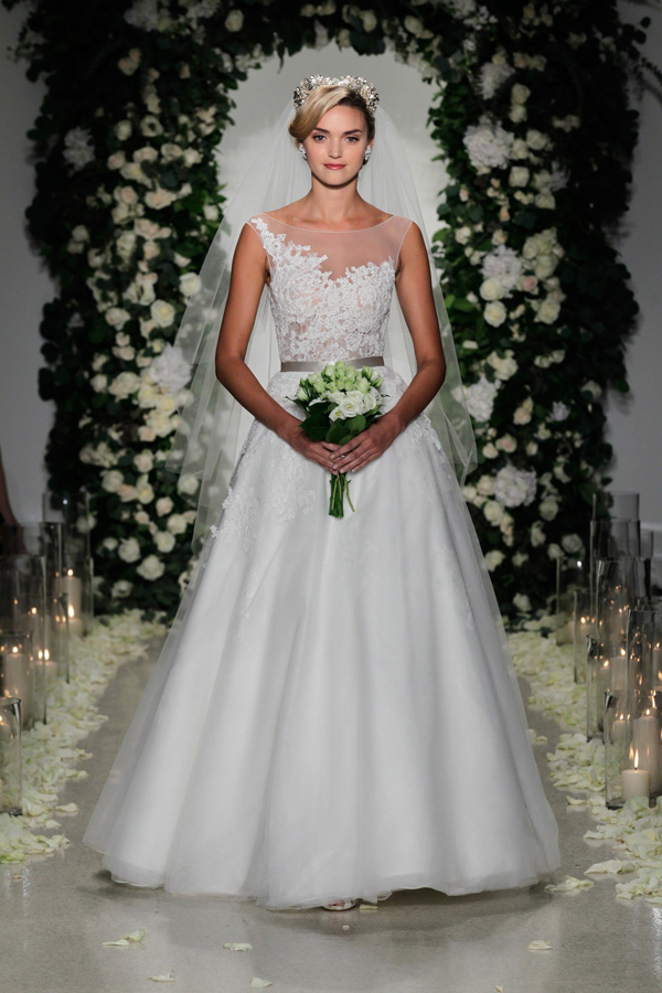 Anne Barge 2025纽约婚纱周婚纱秀