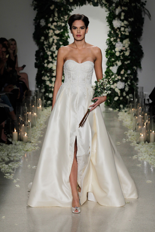 Anne Barge 2025纽约婚纱周婚纱秀