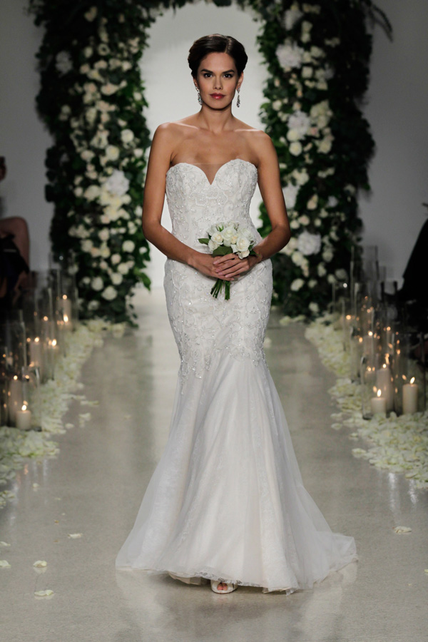 Anne Barge 2025纽约婚纱周婚纱秀