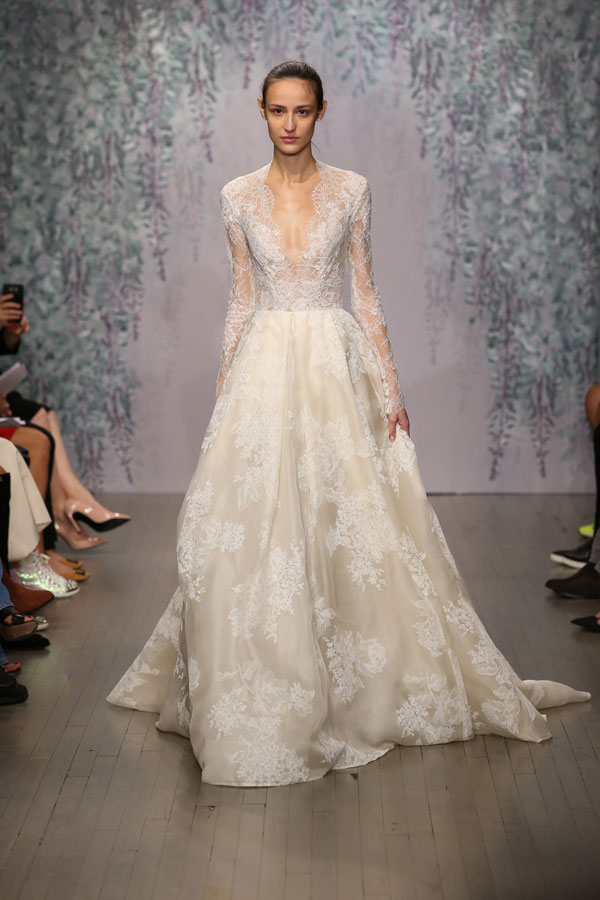 Monique Lhuillier 2025纽约婚纱周婚纱秀