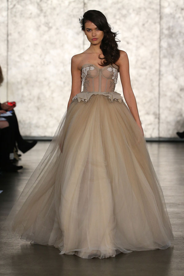 Inbal Dror 2025婚纱礼服系列