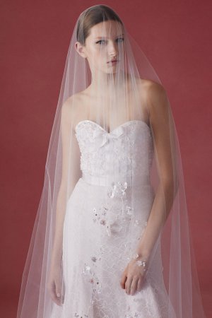 Oscar de la Renta 2025婚纱礼服系列