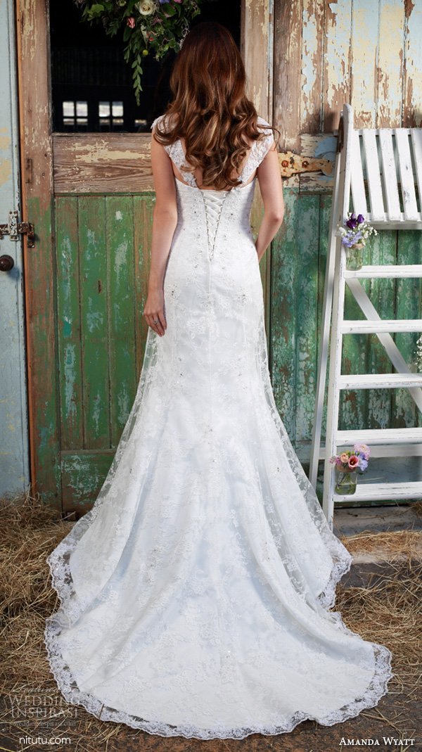 Amanda Wyatt 2025 新娘婚纱礼服系列(二)