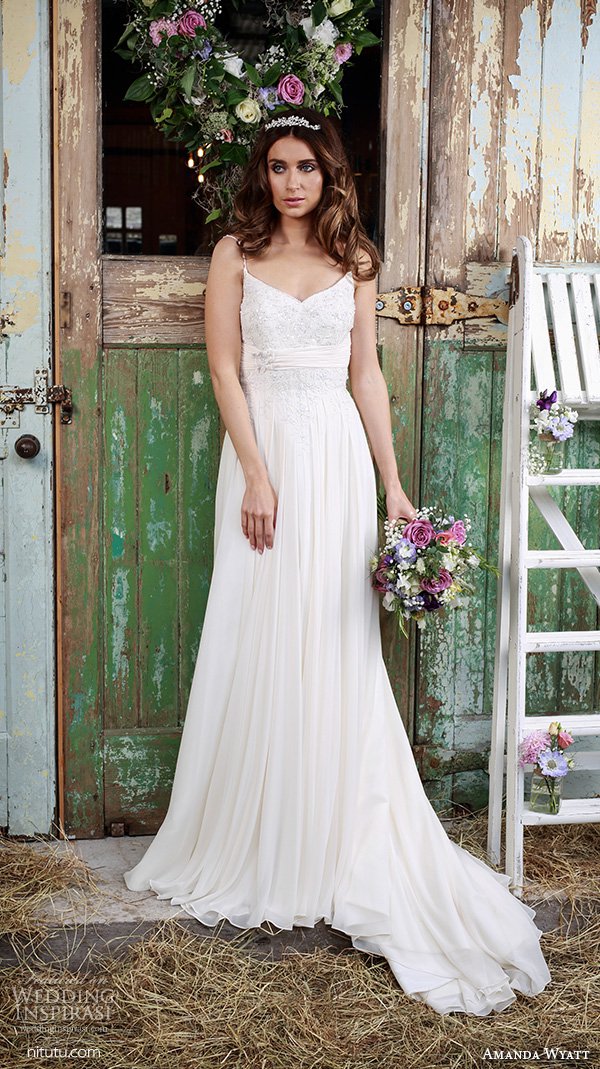 Amanda Wyatt 2025 新娘婚纱礼服系列(二)