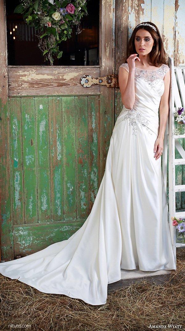 Amanda Wyatt 2025 新娘婚纱礼服系列(二)