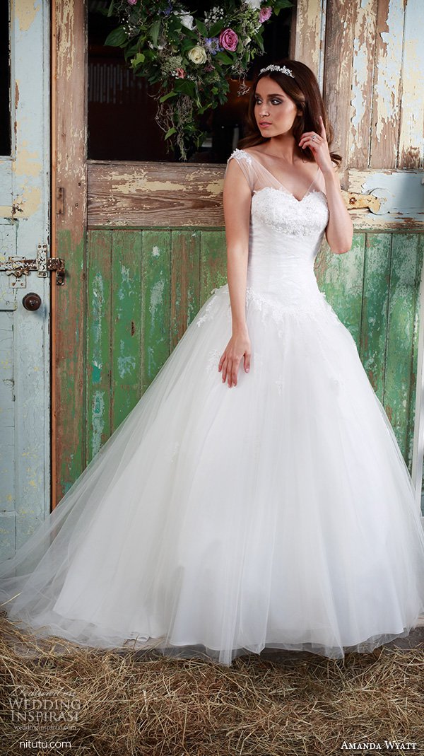 Amanda Wyatt 2025 新娘婚纱礼服系列(二)