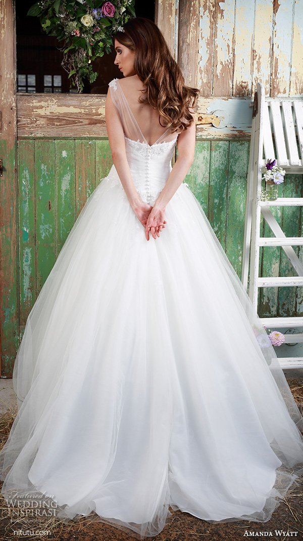Amanda Wyatt 2025 新娘婚纱礼服系列(二)