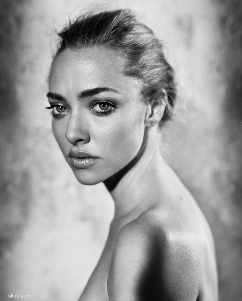 阿曼达·塞弗里德(Amanda Seyfried)演绎《Glamour》国外时尚杂志