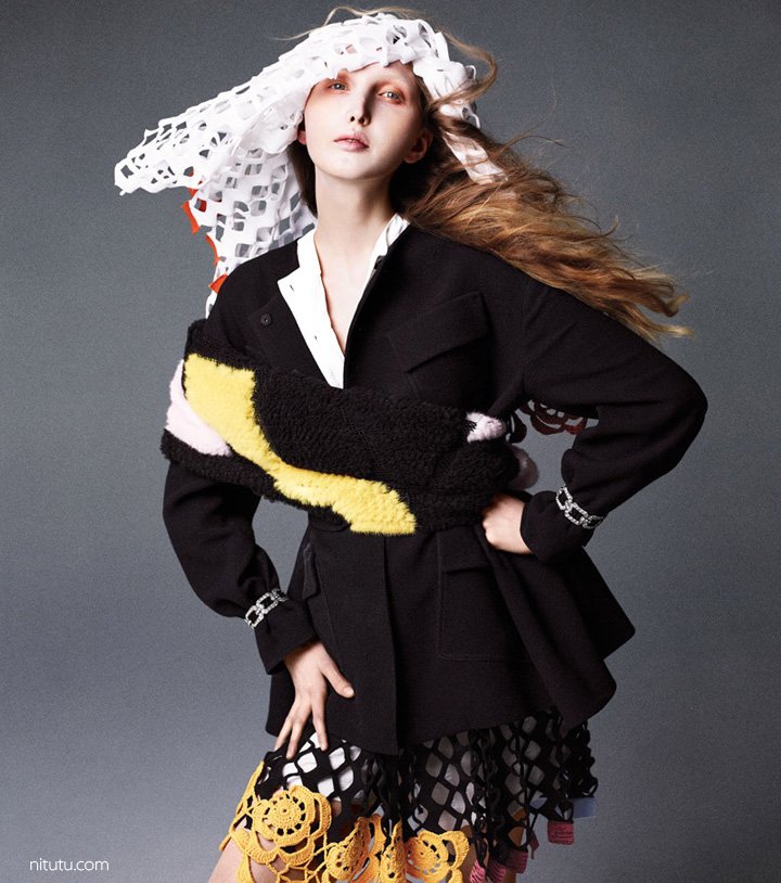 Carine Roitfeld 演绎《Harper’s Bazaar》杂志时尚大片