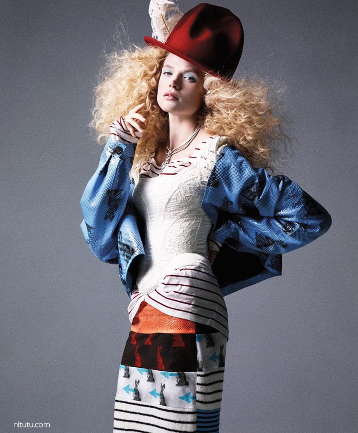 Carine Roitfeld 演绎《Harper’s Bazaar》杂志时尚大片