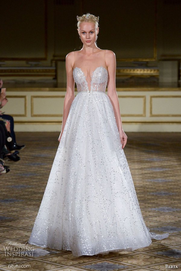 Berta 2025纽约时装周婚纱礼服秀
