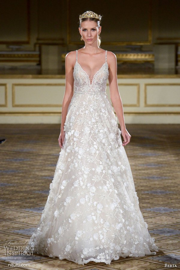 Berta 2025纽约时装周婚纱礼服秀