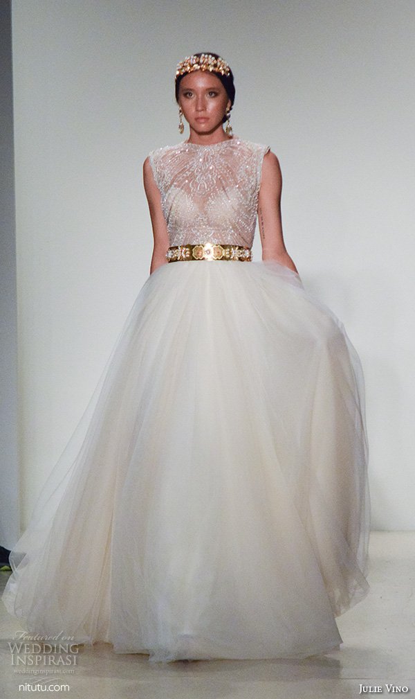 Julie Vino 2025纽约婚纱时装周婚纱礼服秀