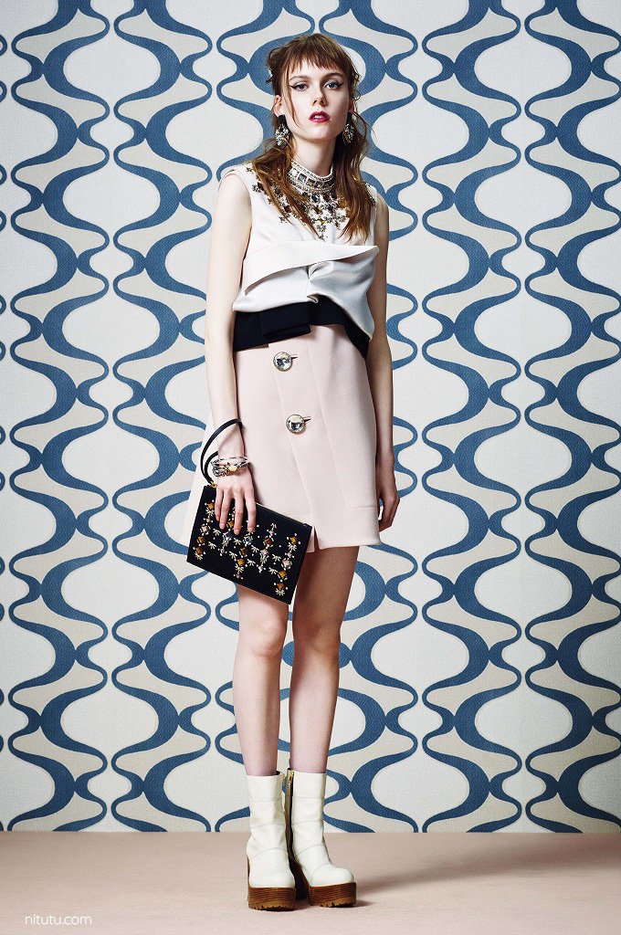 Marni（玛尼）2025春夏广告摄影大片