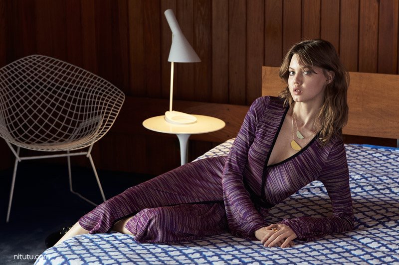 Lindsey Wixson演绎 Urban Outfitters 2025假日系列Lookbook