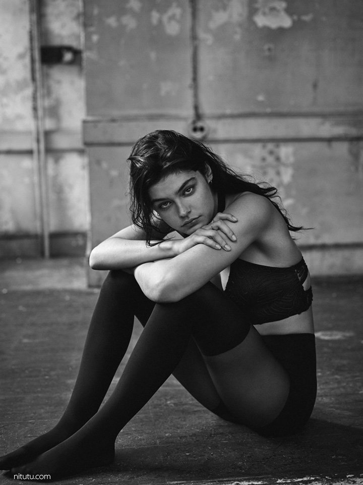 Urban Outfitters 2025内衣品牌广告