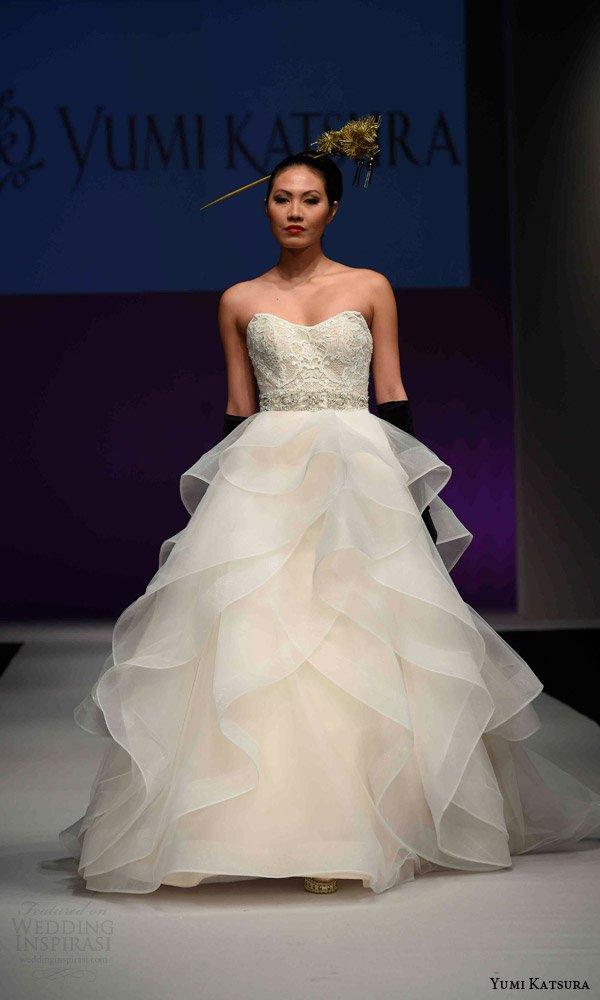 Yumi Katsura（桂由美）2025 婚纱礼服秀