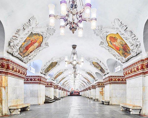 摄影师David Burdeny： 华丽程度让人惊讶的俄罗斯地铁站