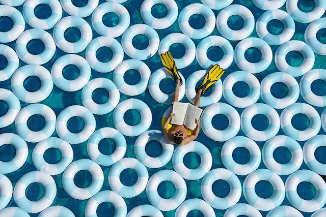 摄影师GrayMalin 《泳池》创意摄影作品