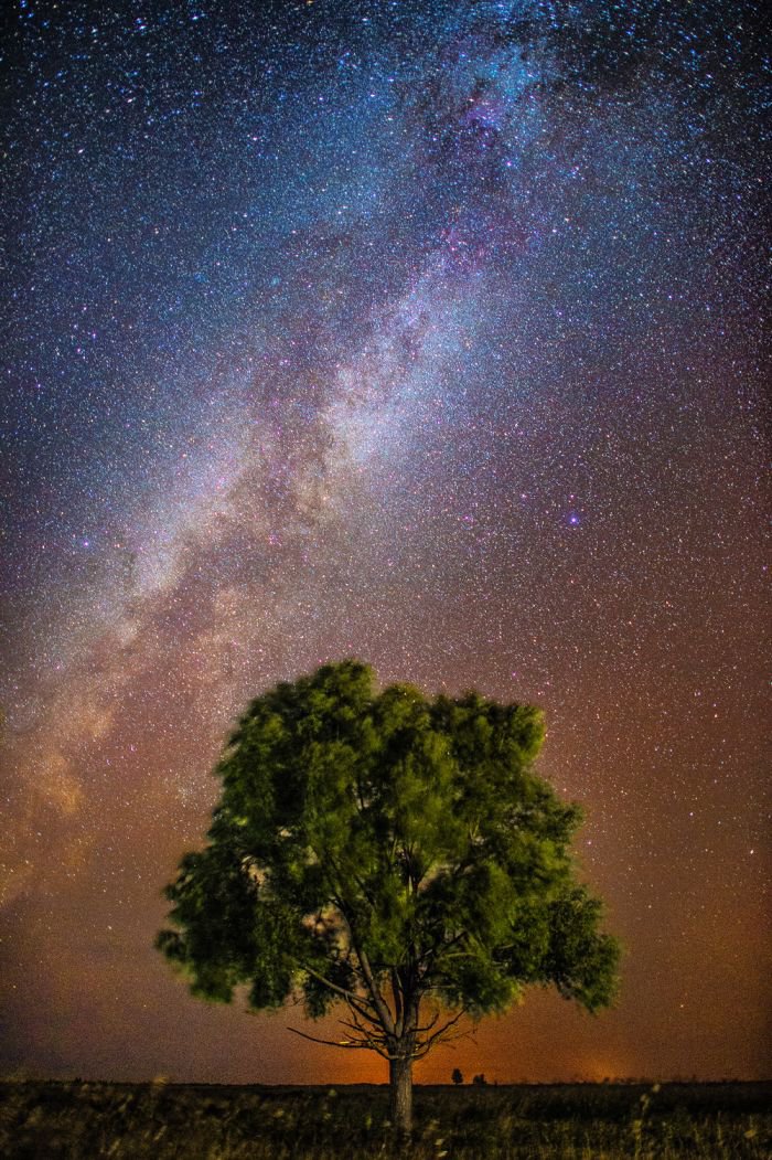 库布其：沙漠中望见夜空中的星