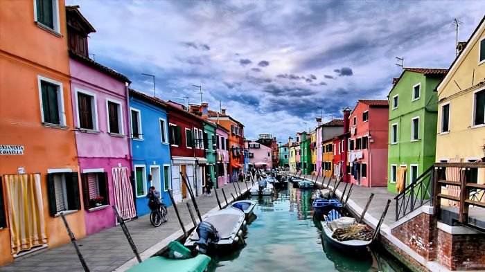 聚焦在这些真正的色彩城市