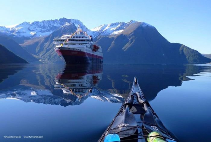 摄影师 Tomasz Furmanek: 独木舟上的壮美挪威风光