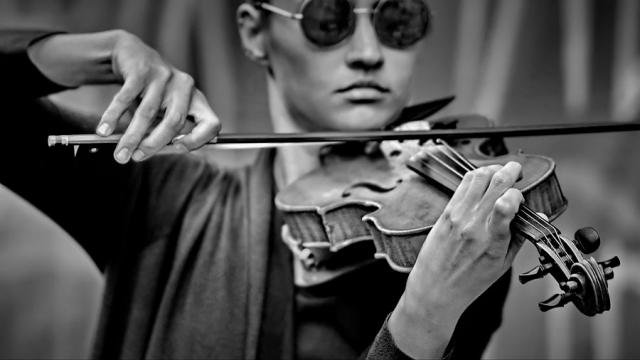 专业摄影图片社区500px 精选黑白街头摄影