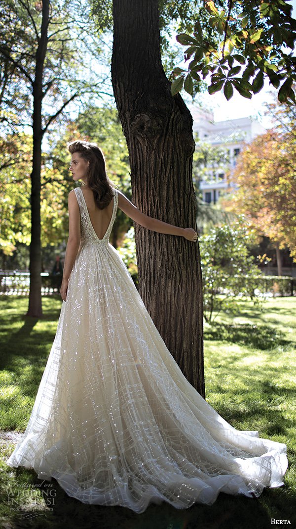 Berta 2025秋冬婚纱礼服系列1