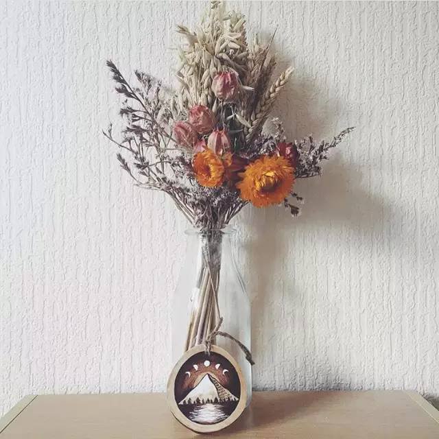 废弃木头也能绘出全新的世界,生活中的小情趣 By Kimera Wachna